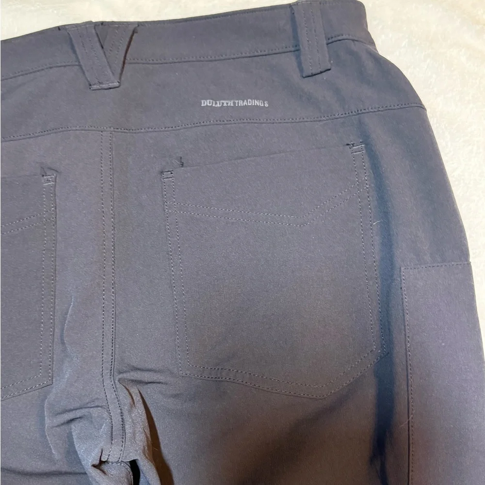 Duluth Trading Co Women's Black Zip Cargo Pocket Pants - Picture 7 of 8